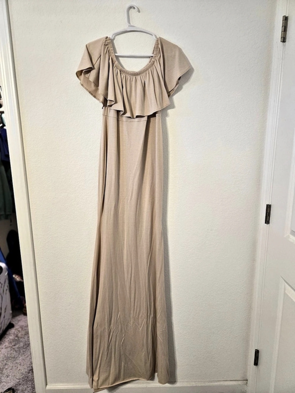 Maternity Maxi Dress with Ruffle Neckline Size Medium Like New